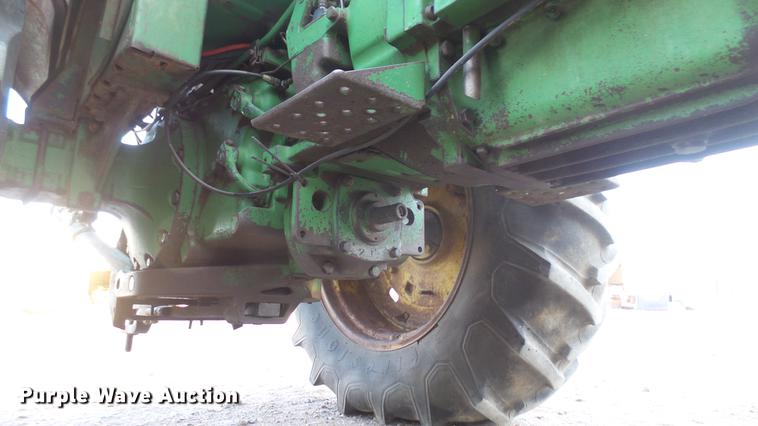 image for item DC2434 John Deere 4010 tractor