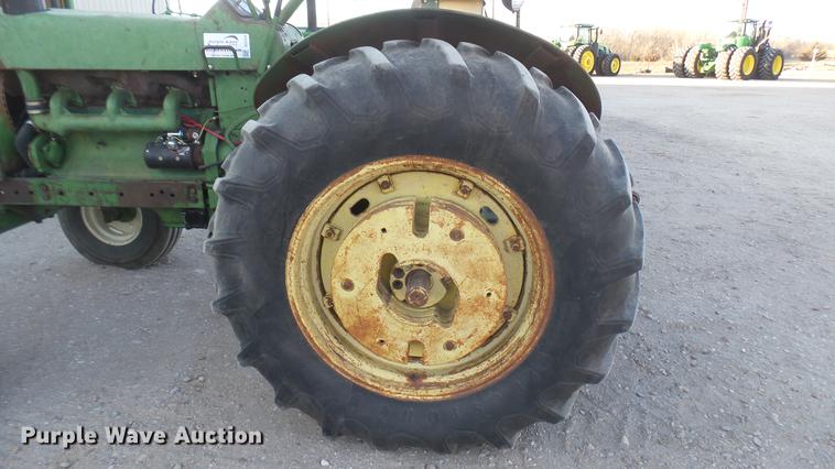 image for item DC2434 John Deere 4010 tractor