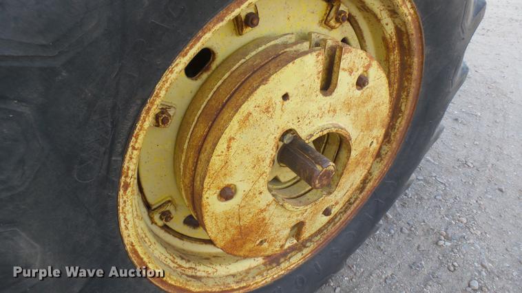 image for item DC2434 John Deere 4010 tractor