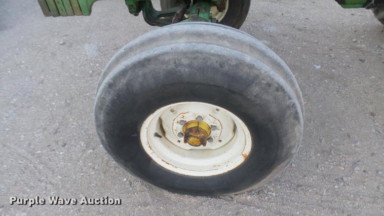 image for item DC2434 John Deere 4010 tractor