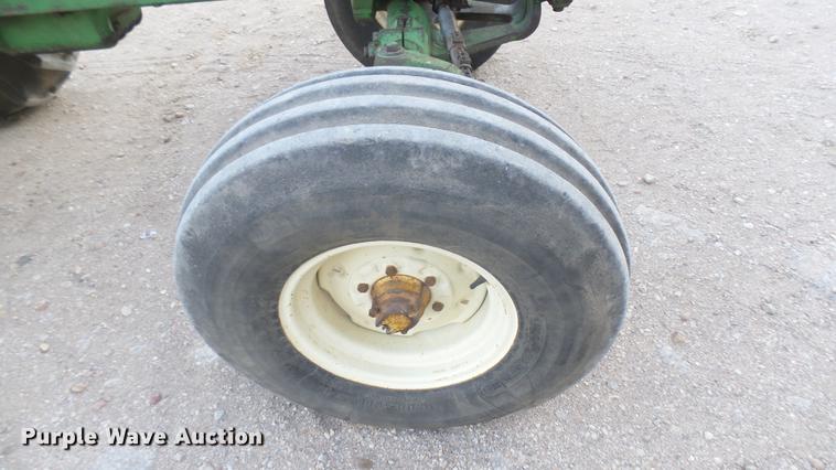 image for item DC2434 John Deere 4010 tractor