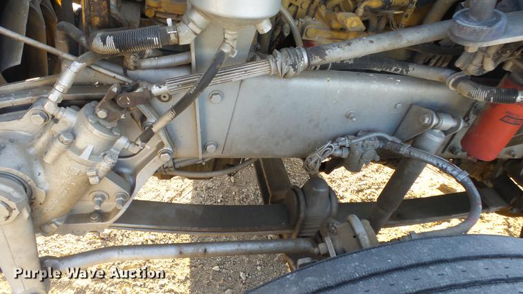 image for item DC2437 2005 Kenworth T800B semi truck