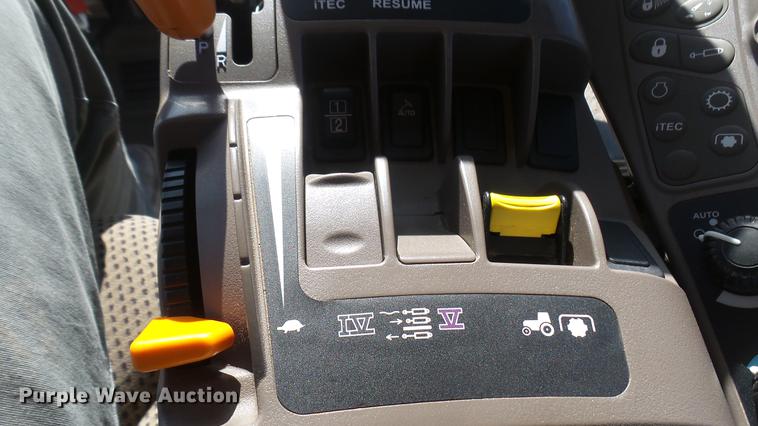 image for item DC2439 2013 John Deere 8235R MFWD tractor