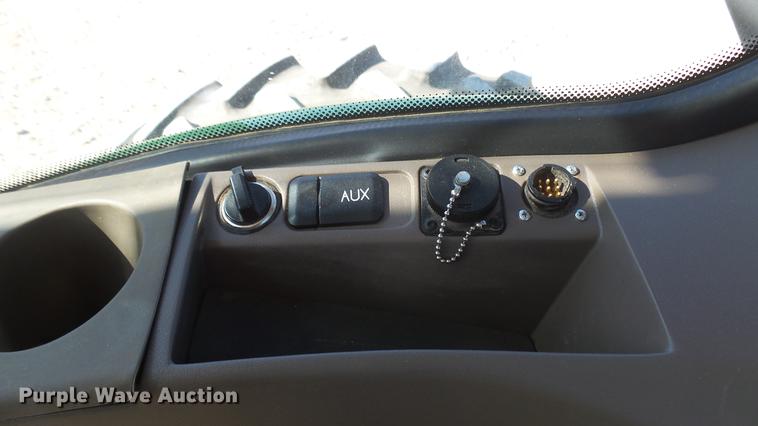 image for item DC2439 2013 John Deere 8235R MFWD tractor