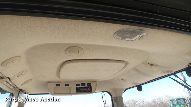 image for item DC2439 2013 John Deere 8235R MFWD tractor