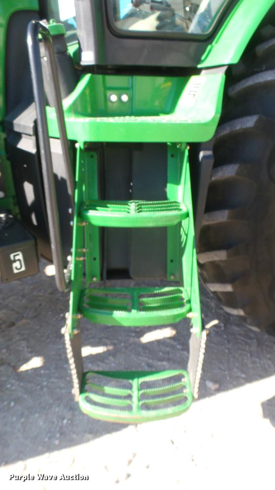 image for item DC2439 2013 John Deere 8235R MFWD tractor