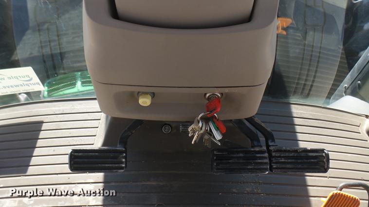 image for item DC2440 2013 John Deere 8360R MFWD tractor