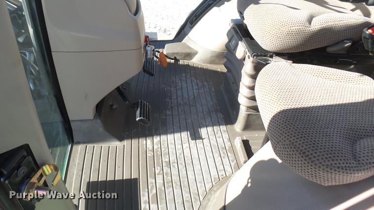 image for item DC2440 2013 John Deere 8360R MFWD tractor