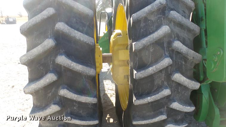image for item DC2440 2013 John Deere 8360R MFWD tractor