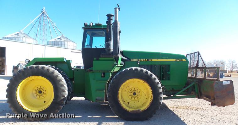 image for item DC2443 1991 John Deere 8760 4WD tractor