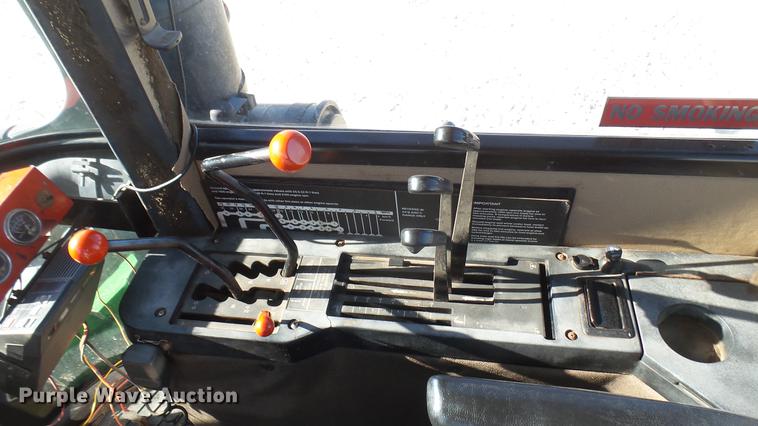image for item DC2443 1991 John Deere 8760 4WD tractor