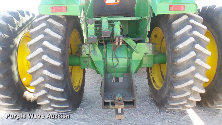 image for item DC2443 1991 John Deere 8760 4WD tractor