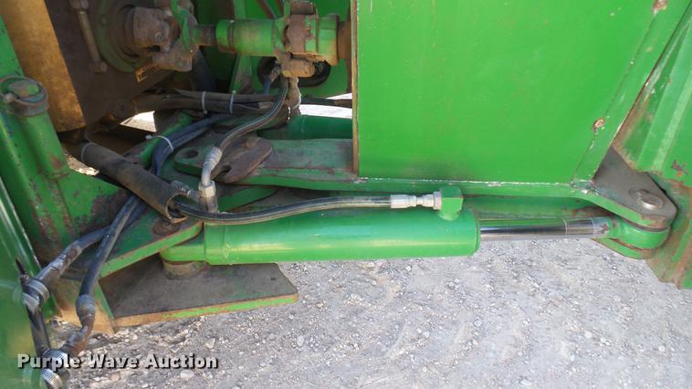 image for item DC2443 1991 John Deere 8760 4WD tractor