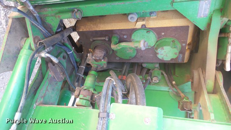 image for item DC2443 1991 John Deere 8760 4WD tractor
