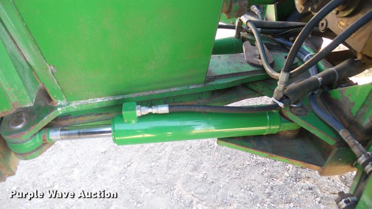 image for item DC2443 1991 John Deere 8760 4WD tractor