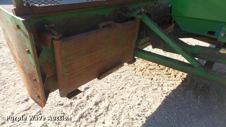 image for item DC2443 1991 John Deere 8760 4WD tractor