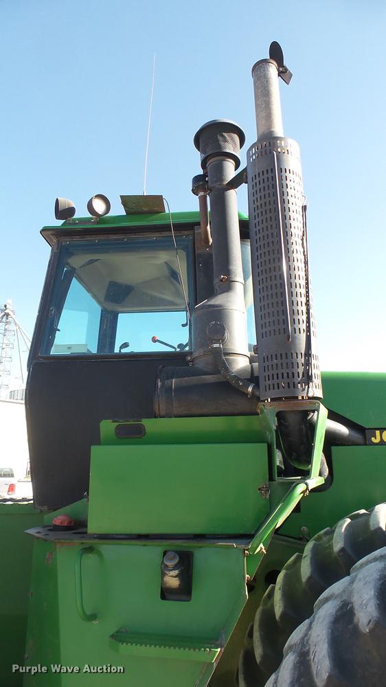 image for item DC2443 1991 John Deere 8760 4WD tractor