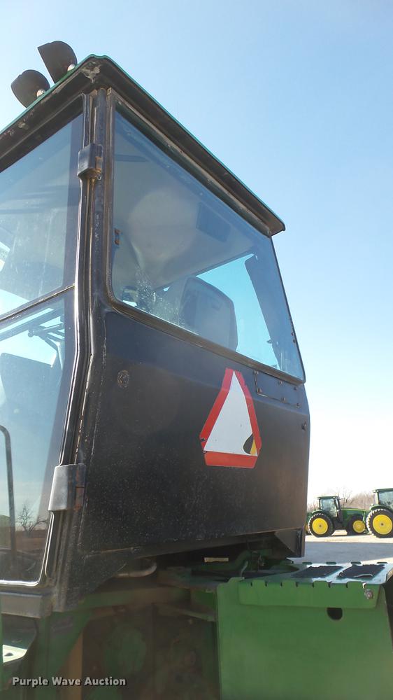 image for item DC2443 1991 John Deere 8760 4WD tractor