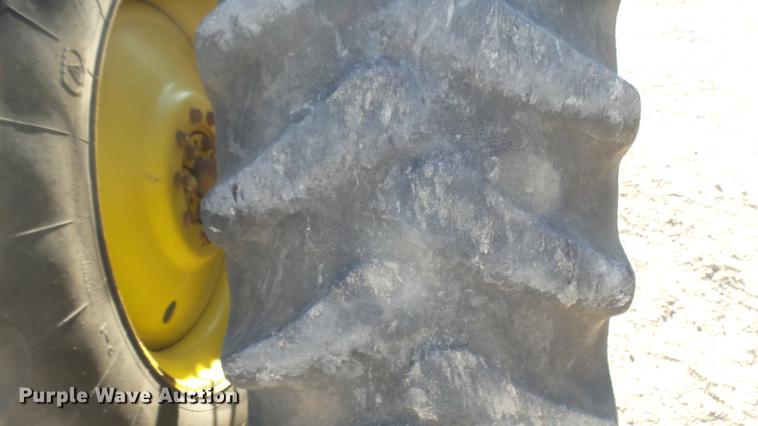 image for item DC2443 1991 John Deere 8760 4WD tractor