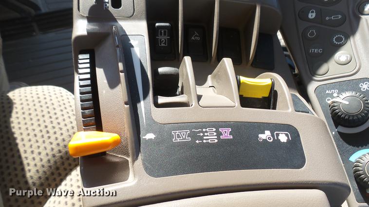 image for item DC2444 2013 John Deere 8235R MFWD tractor