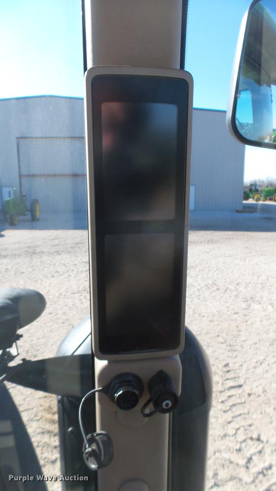 image for item DC2444 2013 John Deere 8235R MFWD tractor