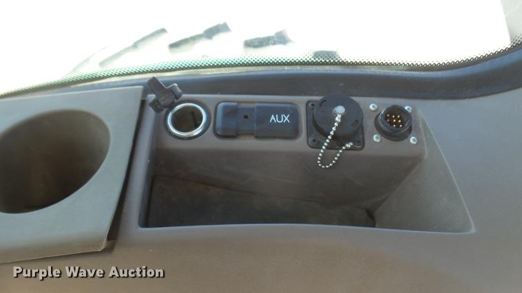 image for item DC2444 2013 John Deere 8235R MFWD tractor