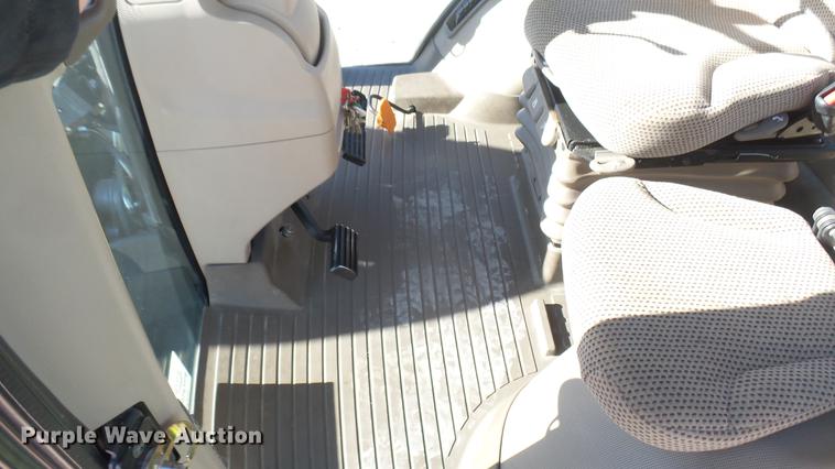 image for item DC2444 2013 John Deere 8235R MFWD tractor