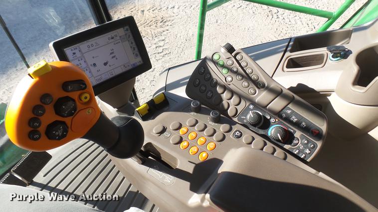 image for item DC2445 2013 John Deere S670 STS combine