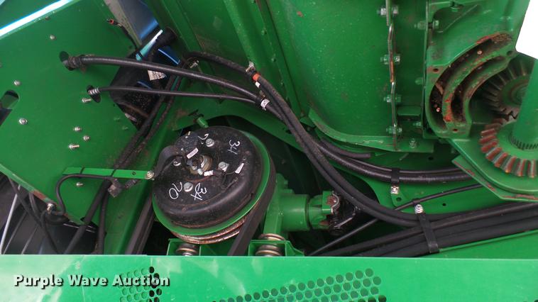 image for item DC2445 2013 John Deere S670 STS combine