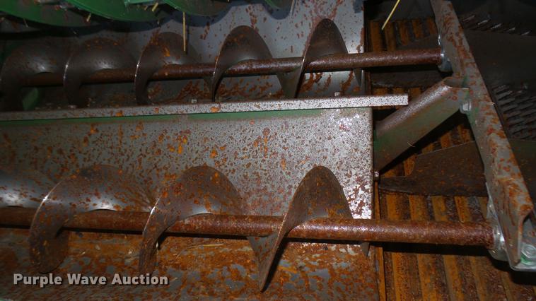 image for item DC2445 2013 John Deere S670 STS combine