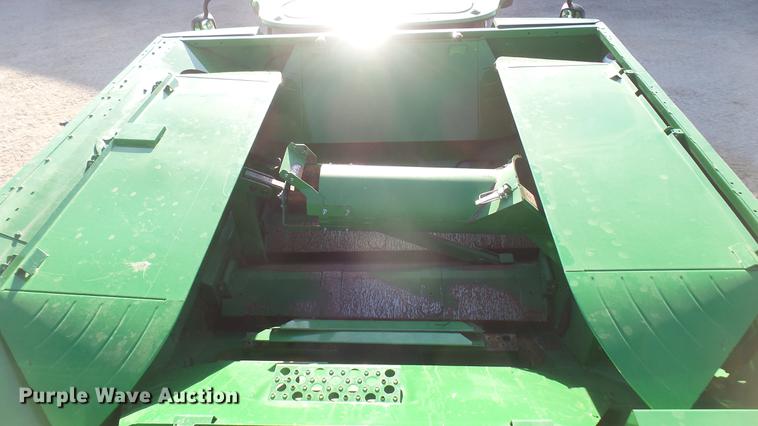 image for item DC2445 2013 John Deere S670 STS combine