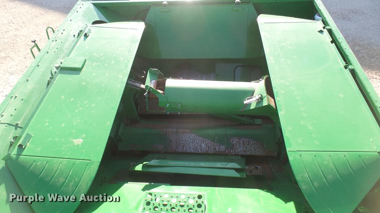image for item DC2445 2013 John Deere S670 STS combine