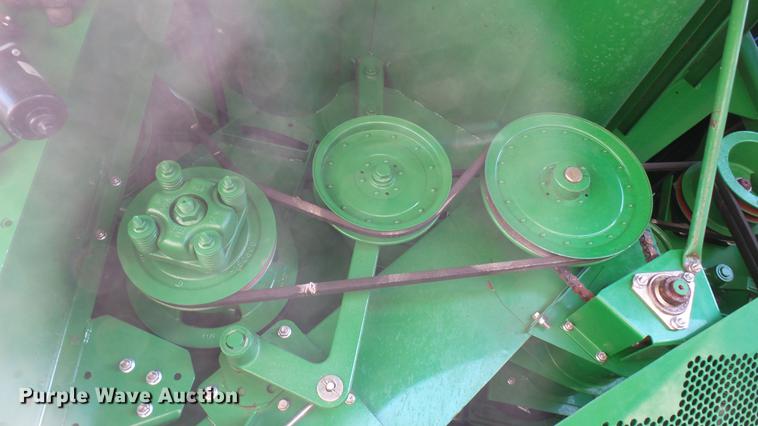 image for item DC2445 2013 John Deere S670 STS combine