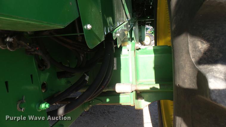 image for item DC2445 2013 John Deere S670 STS combine