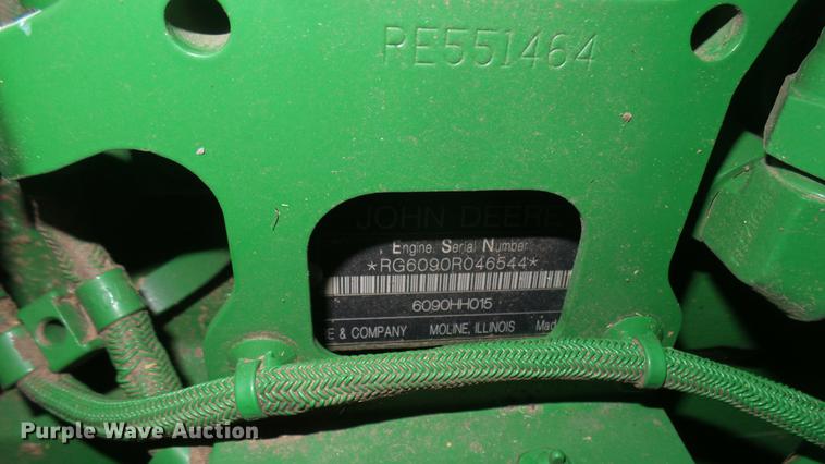 image for item DC2445 2013 John Deere S670 STS combine