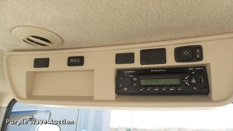 image for item DC2446 2013 John Deere 8360R MFWD tractor