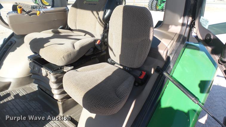 image for item DC2446 2013 John Deere 8360R MFWD tractor