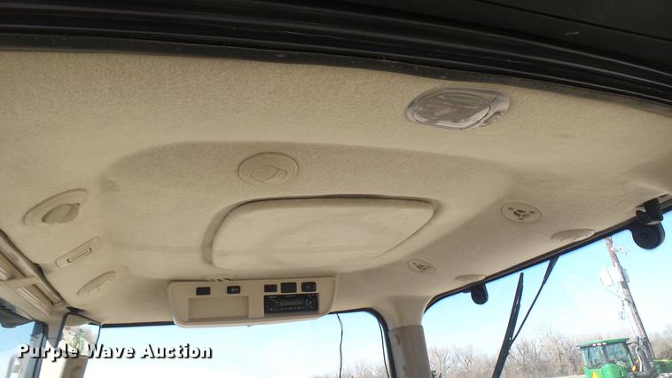 image for item DC2446 2013 John Deere 8360R MFWD tractor