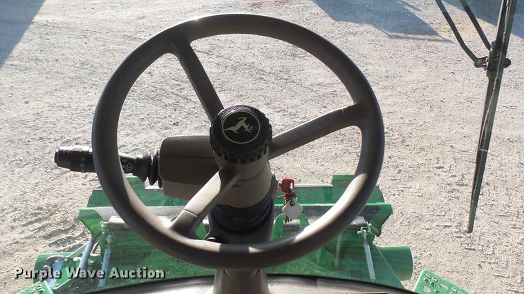 image for item DC2447 2013 John Deere S670 STS combine