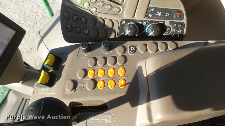 image for item DC2447 2013 John Deere S670 STS combine