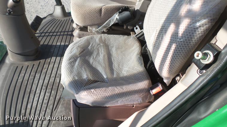 image for item DC2447 2013 John Deere S670 STS combine