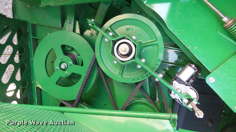 image for item DC2447 2013 John Deere S670 STS combine