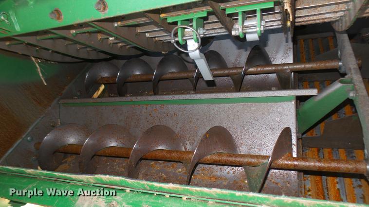 image for item DC2447 2013 John Deere S670 STS combine