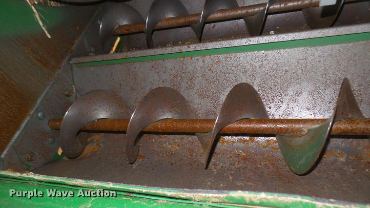 image for item DC2447 2013 John Deere S670 STS combine