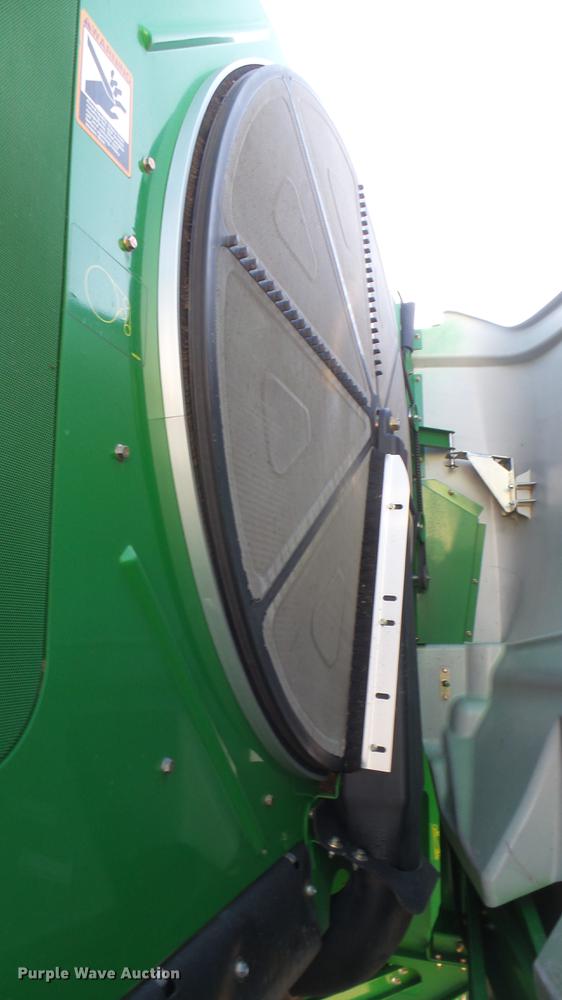 image for item DC2447 2013 John Deere S670 STS combine