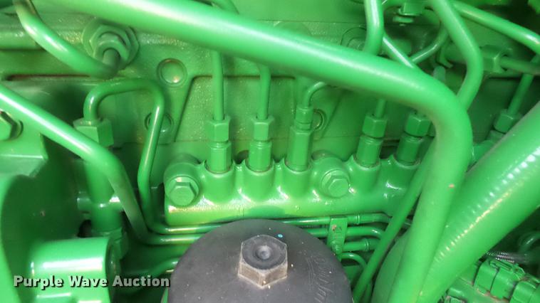 image for item DC2447 2013 John Deere S670 STS combine