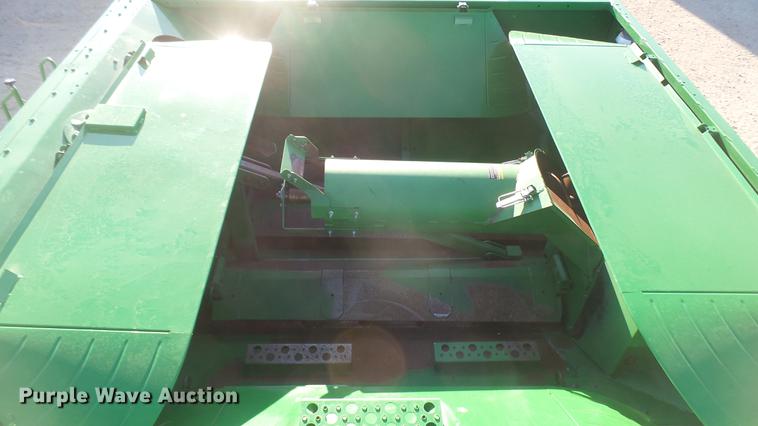 image for item DC2447 2013 John Deere S670 STS combine
