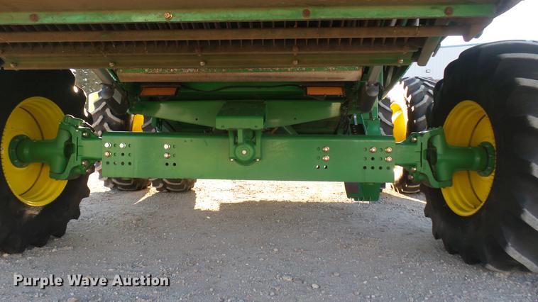 image for item DC2447 2013 John Deere S670 STS combine