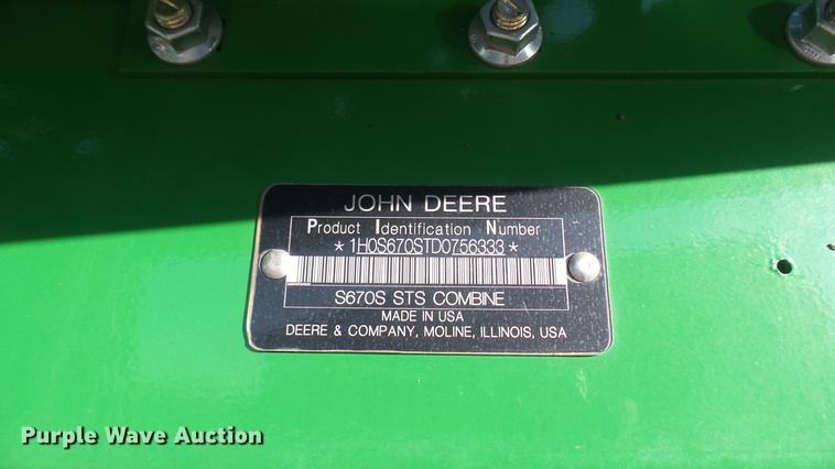 image for item DC2447 2013 John Deere S670 STS combine