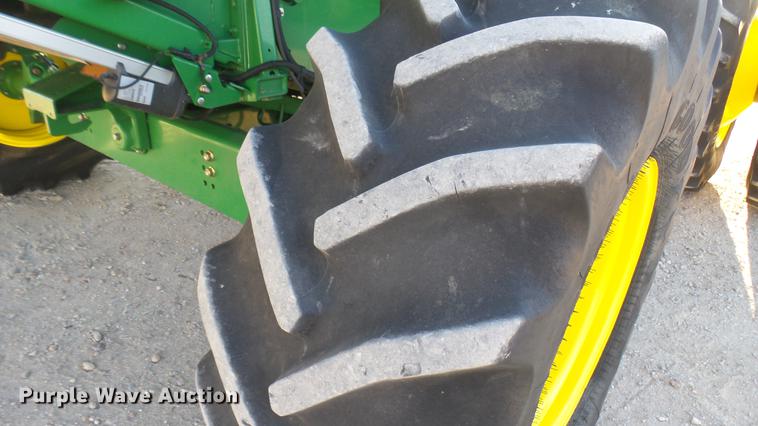 image for item DC2447 2013 John Deere S670 STS combine